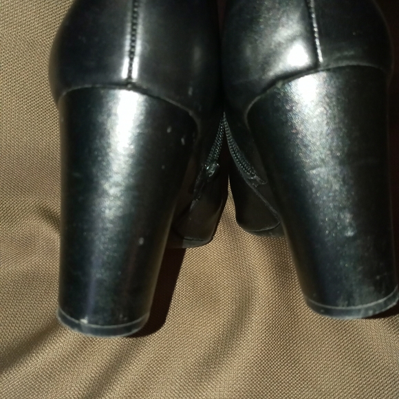 Woman's shoe CLEARANCE - Picture 4 of 7